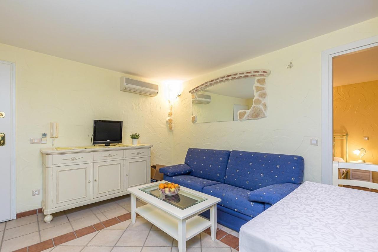 Apartments Sbardella Vrsar Εξωτερικό φωτογραφία