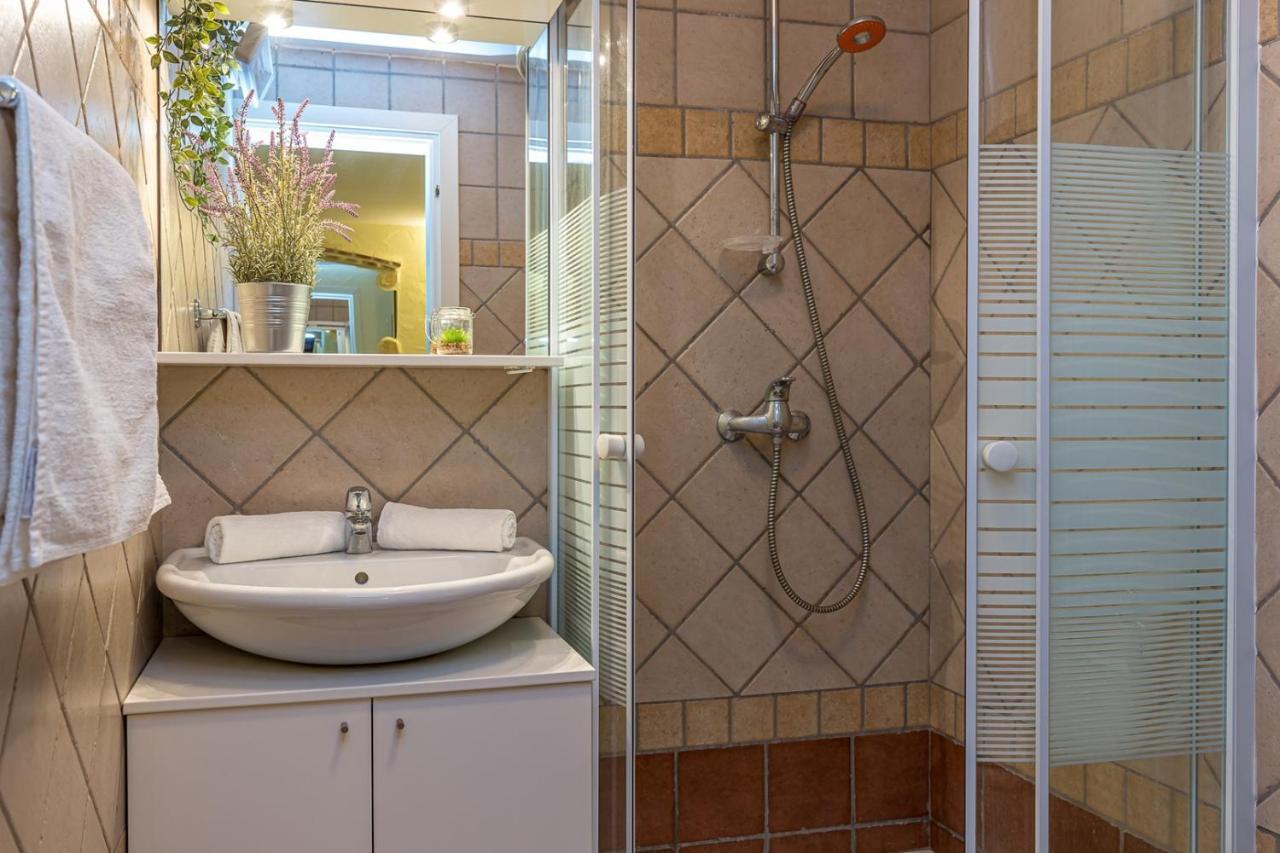 Apartments Sbardella Vrsar Εξωτερικό φωτογραφία